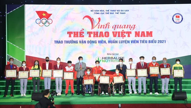 Tôn vinh các vận động viên, huấn luyện viên tiêu biểu toàn quốc