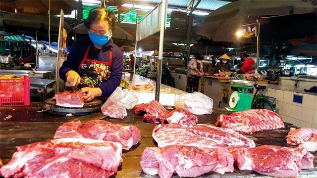 Tiêu dùng trong tuần (từ 14-20/3/2022): Giá thịt heo tăng thêm 10.000 đồng/kg