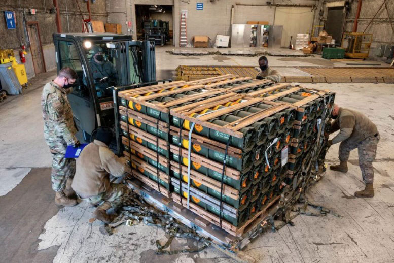 Hé lộ 3 chặng đường đưa vũ khí phương Tây tới Ukraine: Làm sao để tránh bị Nga phát hiện?