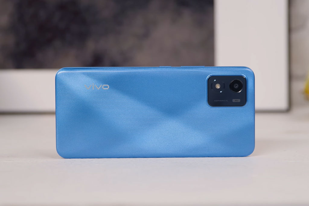 Smartphone pin 5.000 mAh, giá gần 3 triệu tại Việt Nam