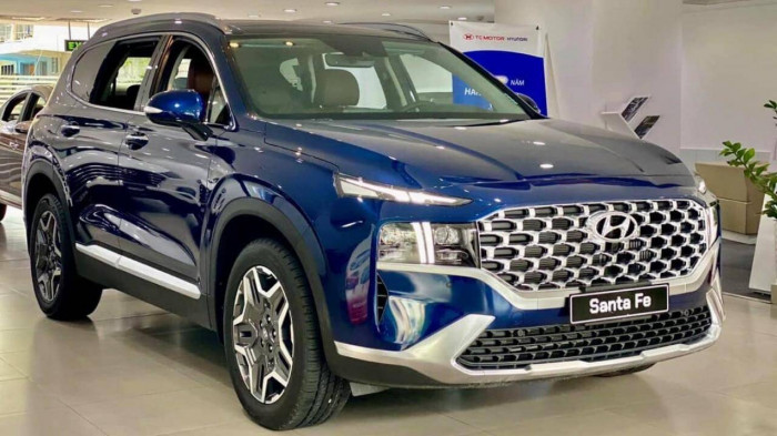 Giảm doanh số, Hyundai Santa Fe vẫn đứng đầu phân khúc