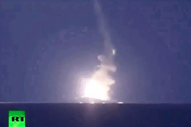 NÓNG: Đạn nã ồ ạt về phía Odessa, Ukraine nổ súng đáp trả: Tàu chiến Nga phải rút lui