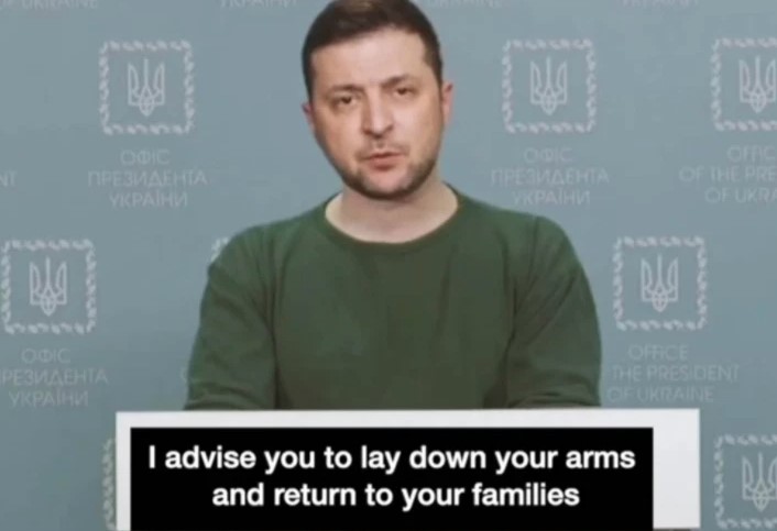 Xuất hiện video Tổng thống Zelensky kêu gọi người dân Ukraine đầu hàng Nga: Sự thật là gì?
