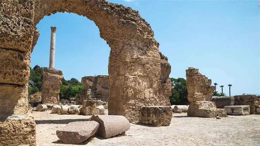 Carthage, một thành phố cổ được người Phoenicia thành lập vào thế kỷ thứ 9 TCN và sau đó bị La Mã chinh phục, nằm bên cạnh biển ở ngoại ô Tunis, thủ đô của Tunisia. Ảnh: CNN.