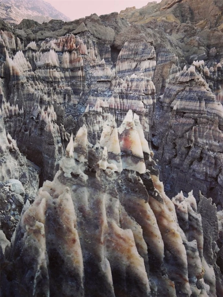Vẻ đẹp quý hiếm ở nơi ‘mặn nhất’ Iran được hình thành cách đây 600 triệu năm - 11