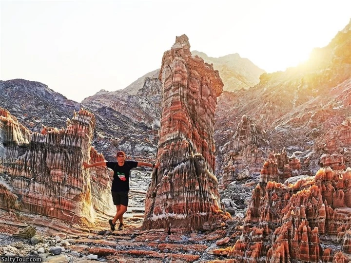 Vẻ đẹp quý hiếm ở nơi ‘mặn nhất’ Iran được hình thành cách đây 600 triệu năm - 14