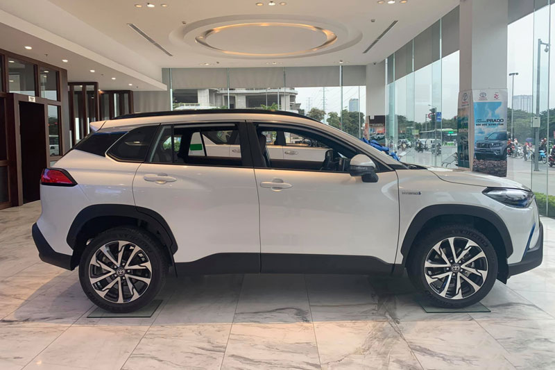 Việt Nam tiêu thụ bao nhiêu xe ô tô trong 3 năm qua?