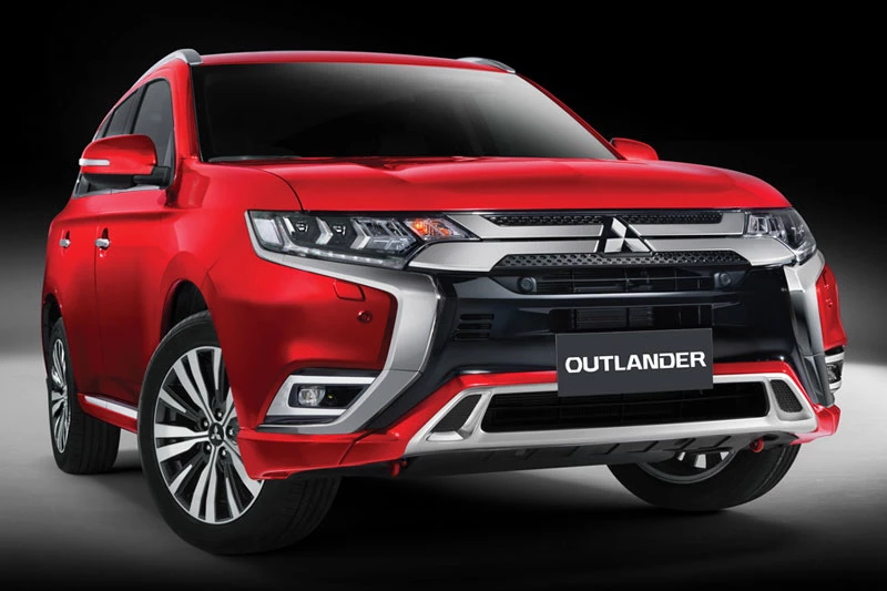 Mitsubishi Outlander 2022.