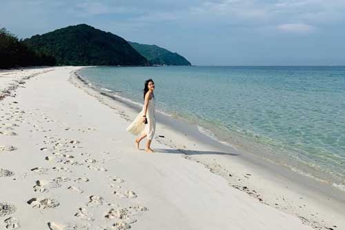 Đảo ngọc hoang sơ với bãi biển cực sạch ở Quảng Ninh, đến một lần là 'ghiền'