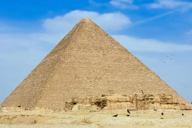 Bản quét tia vũ trụ mới về Đại kim tự tháp Giza có thể tiết lộ 'kho báu khủng'