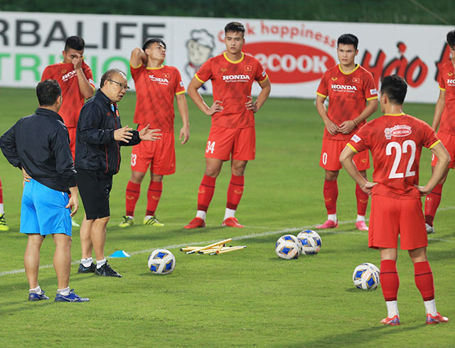 ĐT Việt Nam: Bộ khung nào đấu Oman?