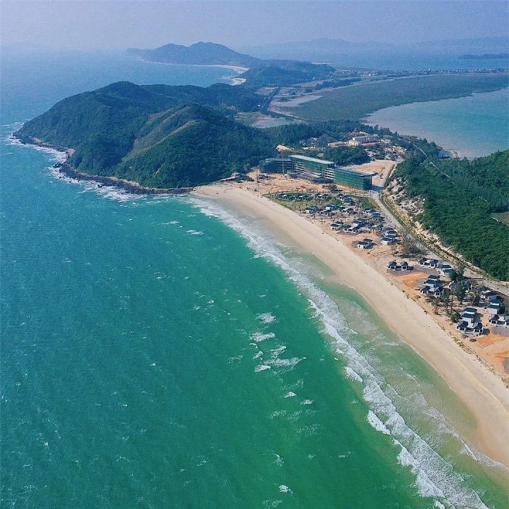 Đảo ngọc hoang sơ với bãi biển cực sạch ở Quảng Ninh, đến một lần là 'ghiền' - 1