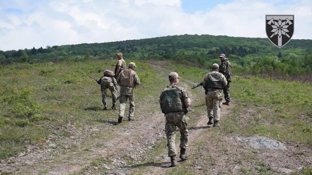 NÓNG: QĐ Nga từ Donbass áp sát Zaporozhye, quần nhau với lữ đoàn sơn cước miền tây Ukraine - Ảnh 4.