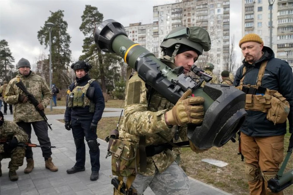 Tìm kiếm và tiêu diệt vũ khí Mỹ - NATO cung cấp cho Ukraine: Nga thực hiện bằng cách nào? - Ảnh 2.