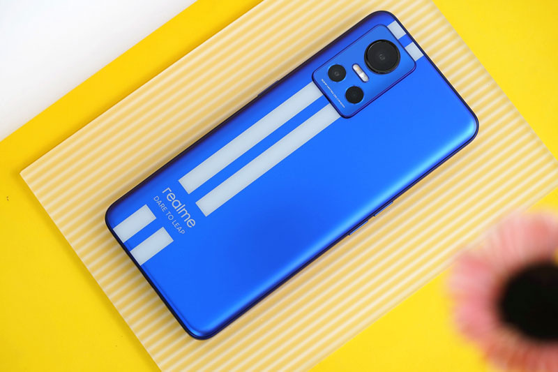 Ảnh chi tiết Realme GT Neo3: Chip Dimensity 8100 5G, RAM 12 GB, sạc 150W, giá gần 10 triệu