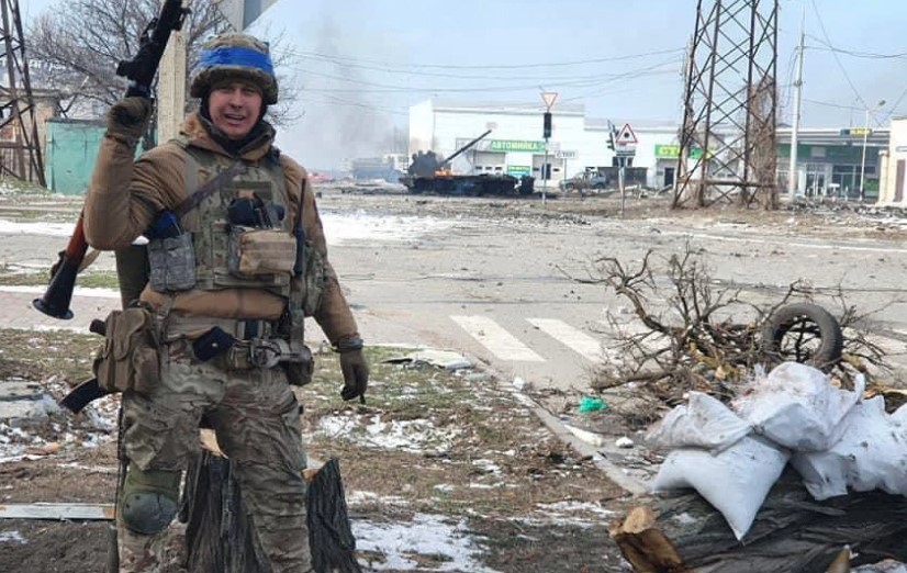 NÓNG: Quân đội Ukraine và phe thân Nga quần nhau ở bắc Mariupol - Những cảnh quay nóng bỏng!