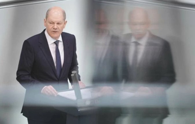 Thủ tướng Đức hứa tiếp tục giúp Ukraine; nhưng bỏ khí đốt Nga ngay lập tức là "không thể"