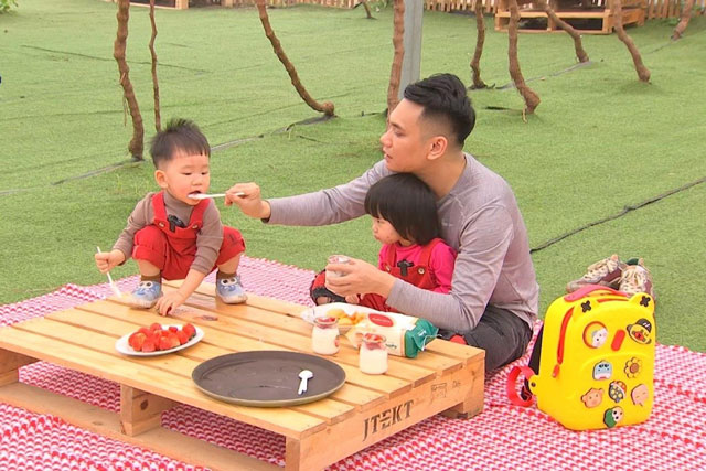 "The Return of Superman" bản Việt: Khách mời đầu tiên lộ diện là ông bố nổi tiếng và cặp sinh đôi