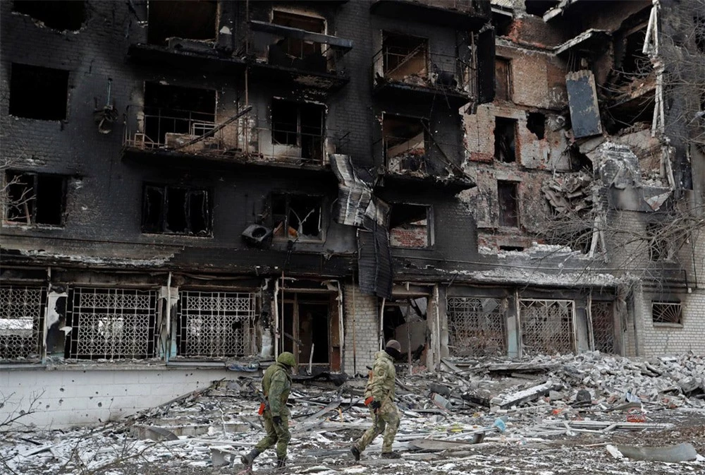 Đây không phải là Syria - Các tay súng đang trực chiến ở Mariupol trải lòng với báo Nga - Ảnh 3.