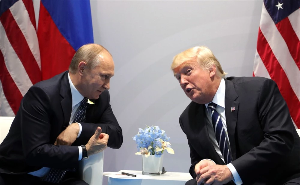 Ông Trump: Ném bom Nga bằng F-22, điều tàu ngầm hạt nhân nếu TT Putin nói từ này 1 lần nữa - Ảnh 2.