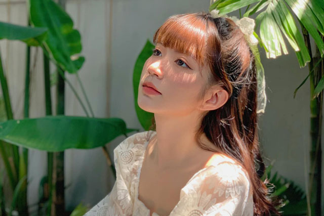 Nữ diễn viên Thương ngày nắng về khiến netizen xuýt xoa với vẻ đẹp mong manh tựa nàng thơ, nhưng nhìn đôi chân mà ái ngại