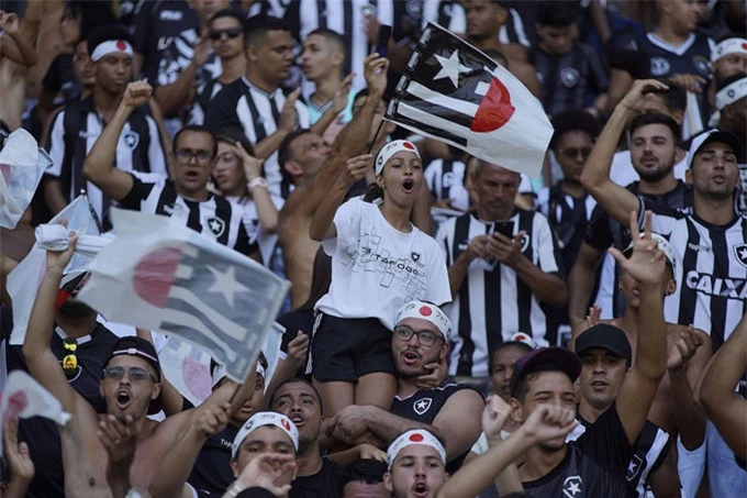 Botafogo có thể là bến đỗ tiếp theo của Cavani