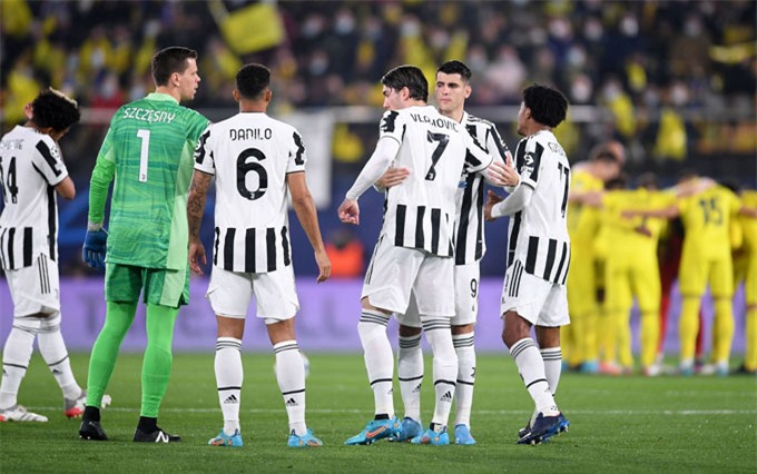 Juventus cũng cần một tiền đạo kinh nghiệm như Cavani
