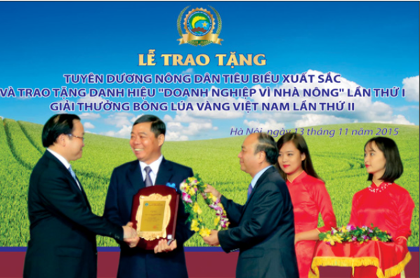 Công ty NHA HO SEED đón nhận danh hiệu “Doanh nghiệp vì nhà nông” và giải thưởng “Bông lúa vàng Việt Nam lần thứ 2”.
