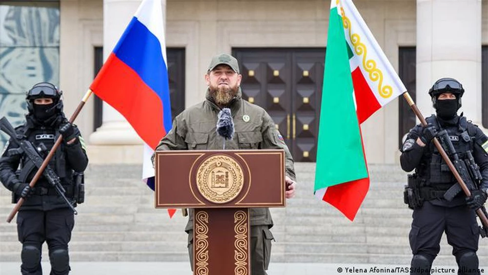 VZ: Quân Chechnya gieo rắc nỗi sợ ở Ukraine - Và đó mới chỉ là phần nổi của tảng băng - Ảnh 4.