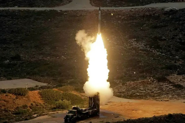 Sau máy bay, Ukraine lại tuột mất 1 vũ khí quý giá: Tất cả chỉ vì "nỗi sợ" mơ hồ với Nga?