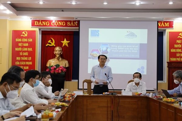 Giám đốc Sở Thông tin và Truyền thông Lâm Đình Thắng phát biểu khai mạc Tọa đàm
