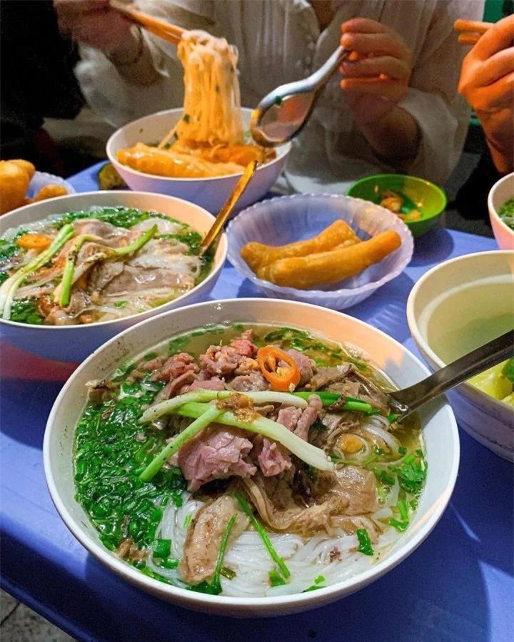 Quán ăn Hà Nội được mở sau 21h: Hội 'cú đêm' phải thử ngay 5 món siêu ngon này - 1