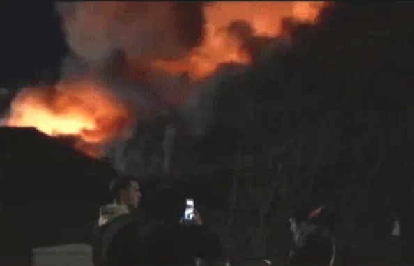 Tên lửa Nga vừa dồn dập tấn công mục tiêu gì ở Tây Ukraine khiến cháy nổ kinh hoàng?