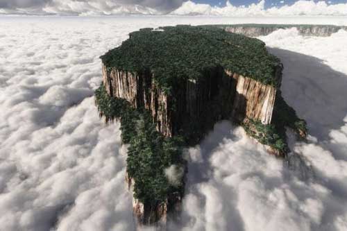 Dãy núi nguyên sơ con người khó lòng đặt chân đến, bí ẩn như ở một thế giới khác