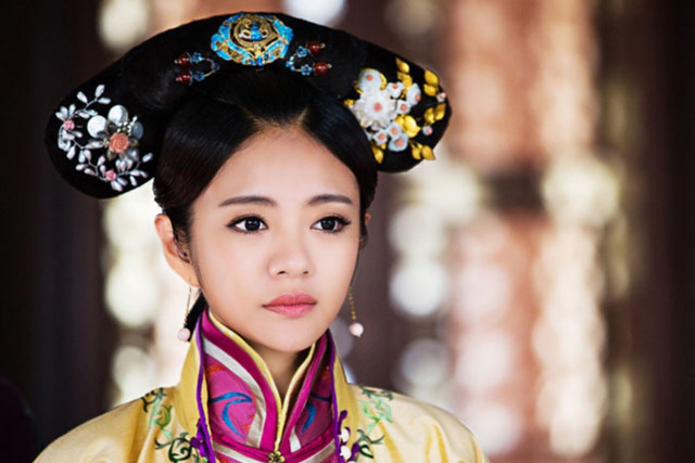 Phi tử đau bụng dữ dội, thái y vạch tội ngoại tình: Kẻ thứ 3 hóa ra là thái giám?!