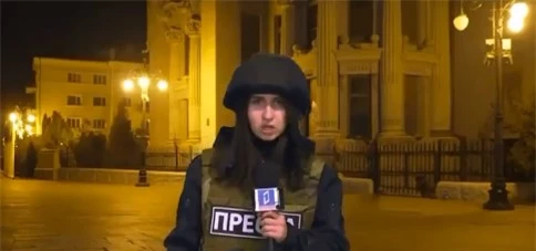 Báo TQ: Video của Tổng thống Ukraine bị dân mạng bóc phốt,  thành đề tài trào phúng - Ảnh 4.