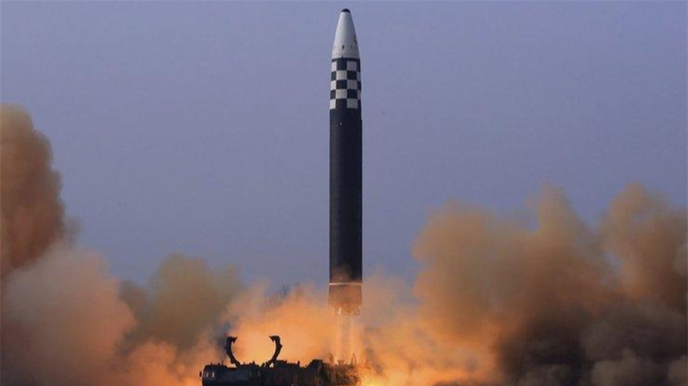 Đồn đoán sau vụ phóng thử tên lửa quái vật của Triều Tiên - Ảnh 1.
