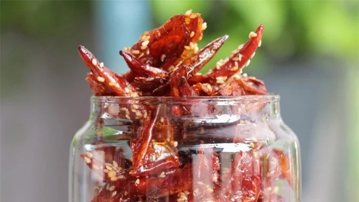 Món snack ớt khô nổi tiếng ở Thái Lan, nhai giòn rụm mà không hề cay xé lưỡi? - 4