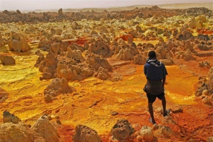 Mục sở thị ‘vẻ đẹp của địa ngục’ ở nơi có nhiệt độ trung bình nóng nhất thế giới - 12