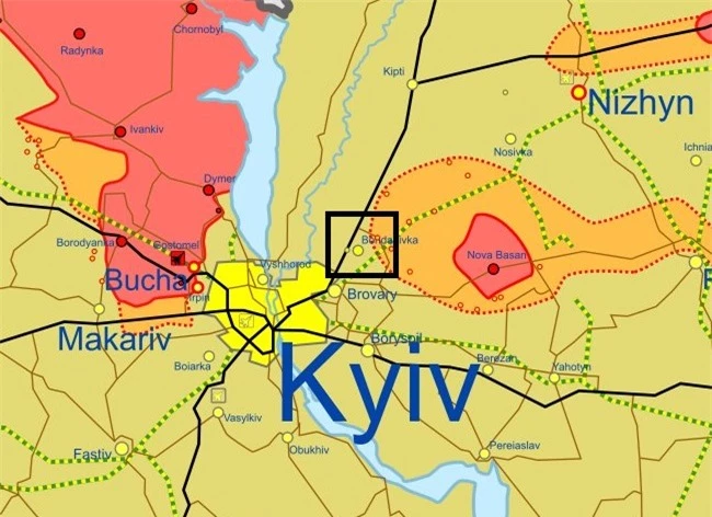 NÓNG: Lính dù Nga ồ ạt tiến quân cách Kiev chỉ 10 km - Nhiều máy bay Ukraine bị bắn rơi! - Ảnh 3.