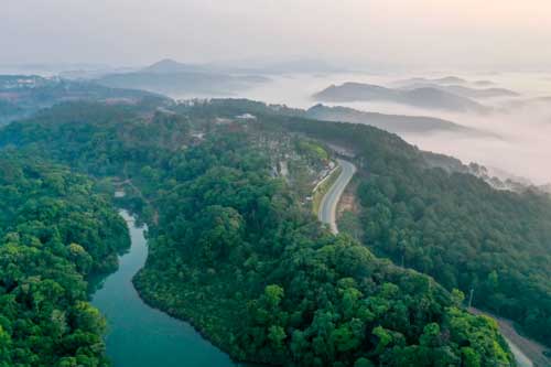 Đón bình minh rực rỡ ở vùng sinh thái du lịch Măng Đen