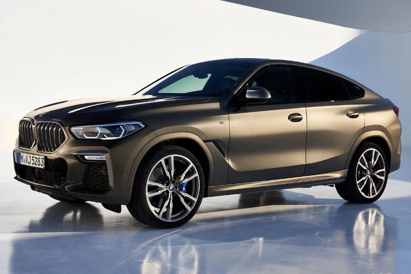 7. BMW X6 xDrive40i (giá khởi điểm: 67.350 USD).