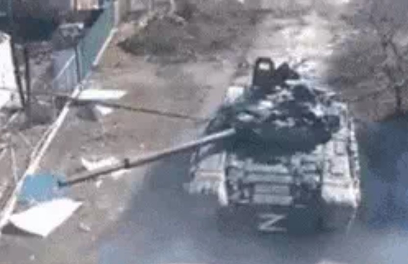 NÓNG: Tăng Nga "xa luân chiến" ở Mariupol - Lính dù phục kích thiết giáp Ukraine tại Kiev!