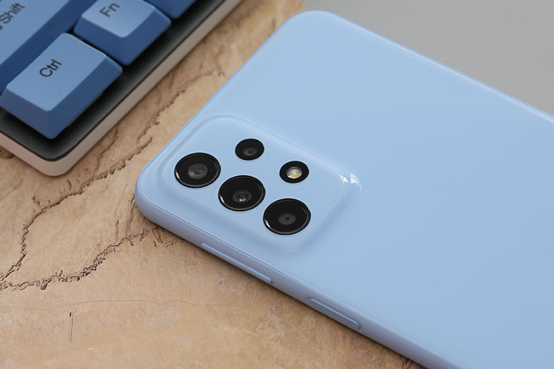 Ảnh chi tiết Samsung Galaxy A23 vừa lên kệ tại Việt Nam, giá từ 5,19 triệu đồng