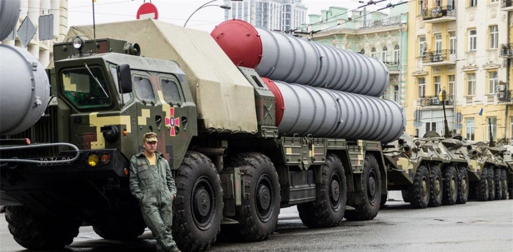 Báo Nga: Nếu Mỹ cố đưa S-300 đến Ukraine, sẽ tới công chuyện của tiêm kích Su-57? - Ảnh 4.