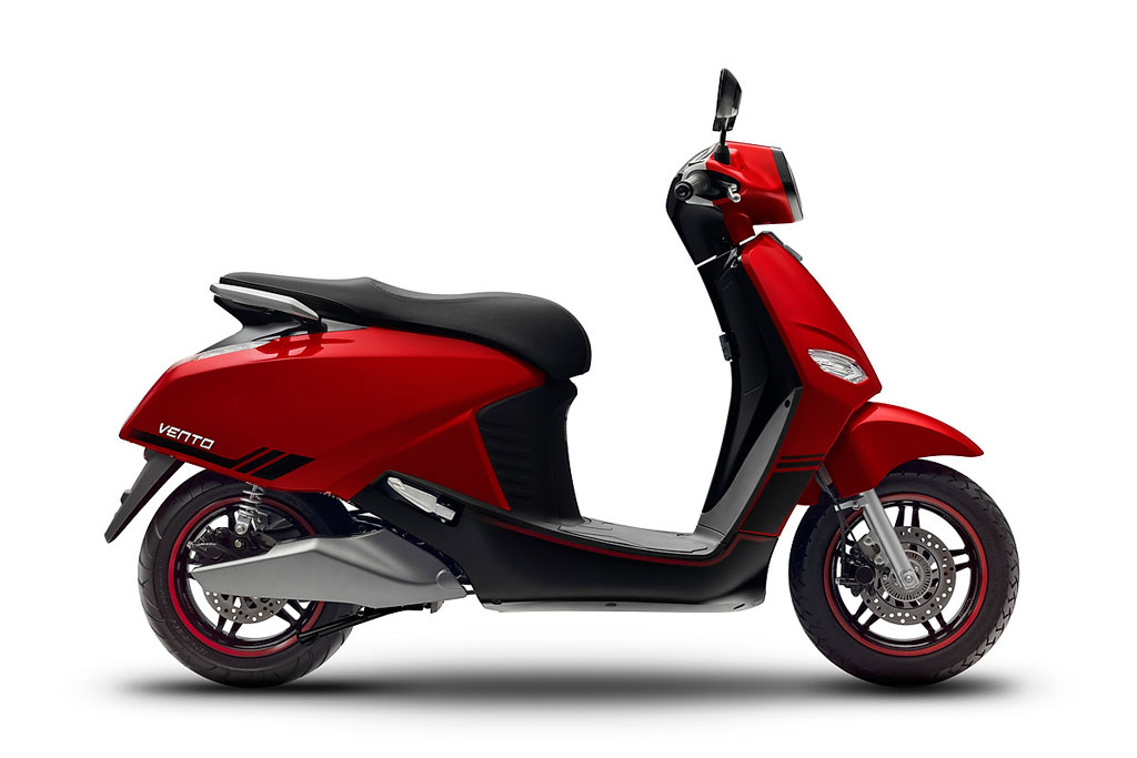 Đánh giá xe máy điện VinFast Vento: Tốc độ tối đa 80 km/h, phạm vi hoạt động 110 km, giá 56,3 triệu