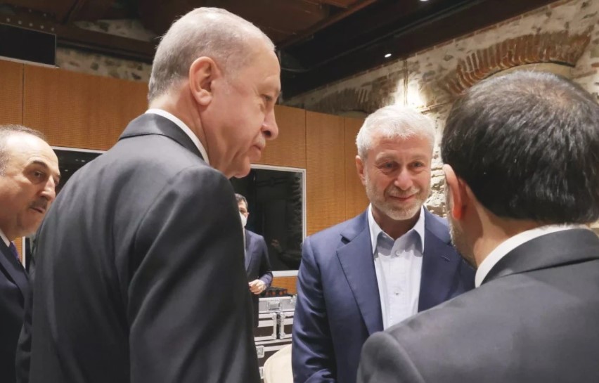 NÓNG: Đàm phán Nga-Ukraine bắt đầu ở Istanbul, tỉ phú Nga tái xuất sau tin đồn trúng độc