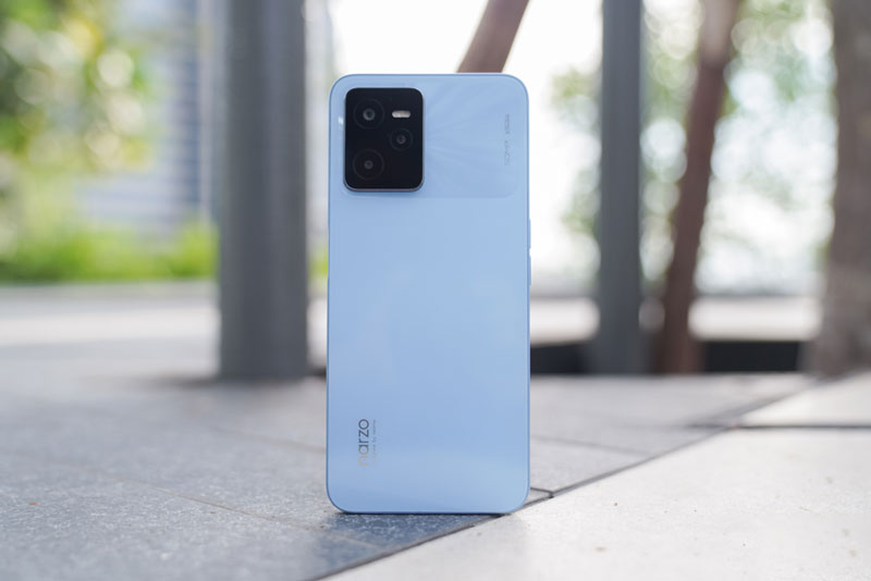 Smartphone pin ‘khủng’, RAM 4 GB, giá 3,59 triệu đồng tại Việt Nam