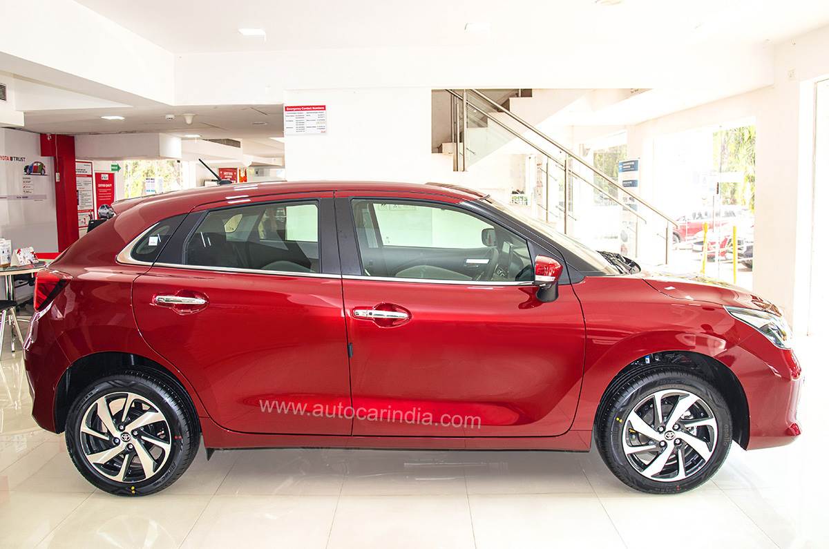 Toyota Glanza 2022 ra mắt, giá chỉ từ 190 triệu đồng