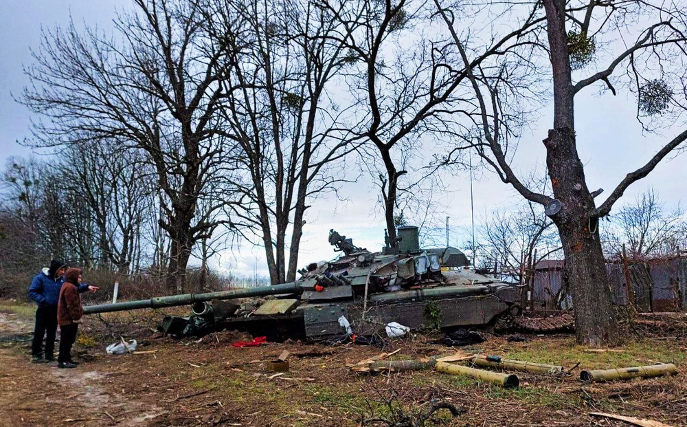 Chuyên gia: Nga làm chủ trên không, Mỹ "bơm" cả trăm triệu USD vũ khí đến Ukraine thế nào?